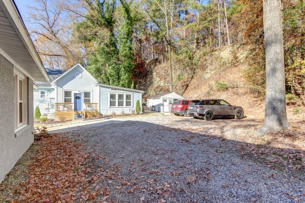 Cedar Blossom Bungalow Is A Cozy Getaway With A 5 Minute Walk To Downtown! 温泉城 外观 照片
